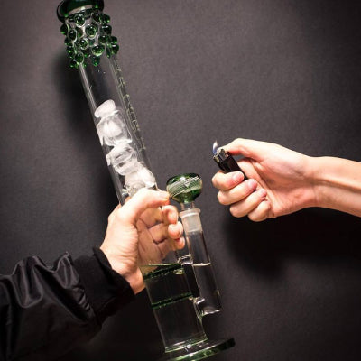 The Benefits of a Glass Bong