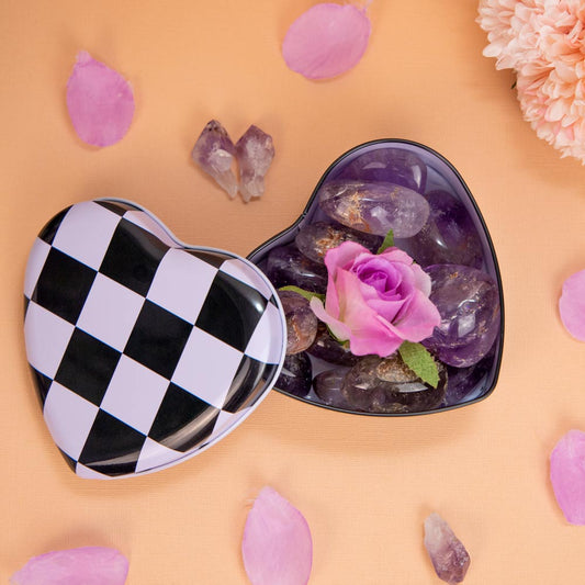 Checkers Heart-Shaped Metal Tin Planet X